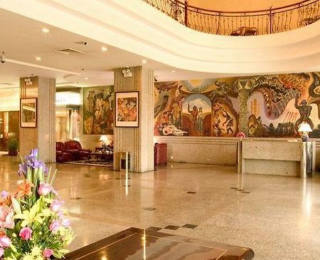 Golden Dragon Hotel Kunming Dalaman gambar