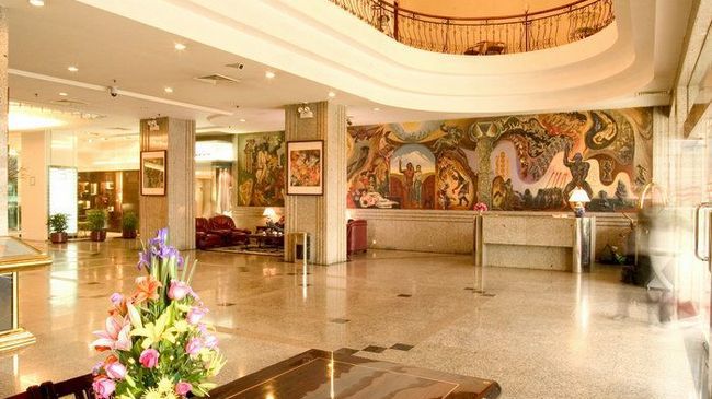 Golden Dragon Hotel Kunming Dalaman gambar